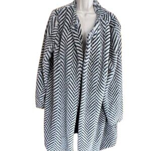 Fever women's faux fur coat, Size XL